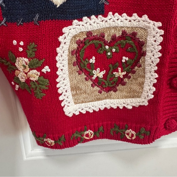 Vintage Heirloom Collectibles Medium Red Embroidered Patchwork Heart Cardigan - Picture 7 of 12
